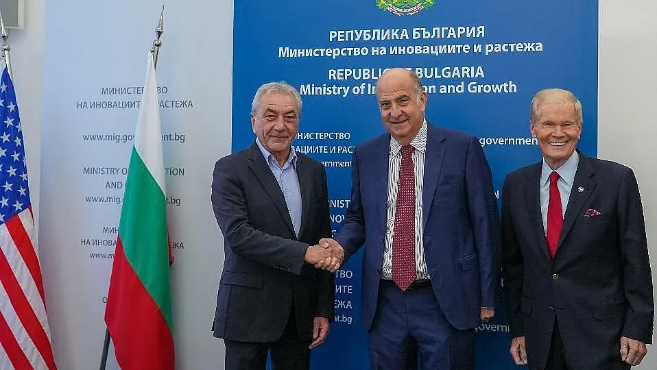 България с нова цел! Свързана е с Космоса