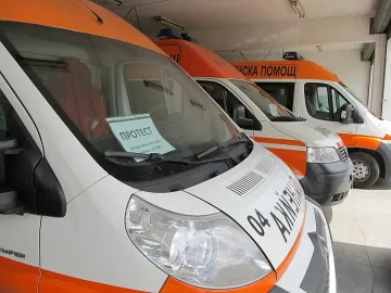 Спешни медици в Русе се включиха в протеста срещу насилието