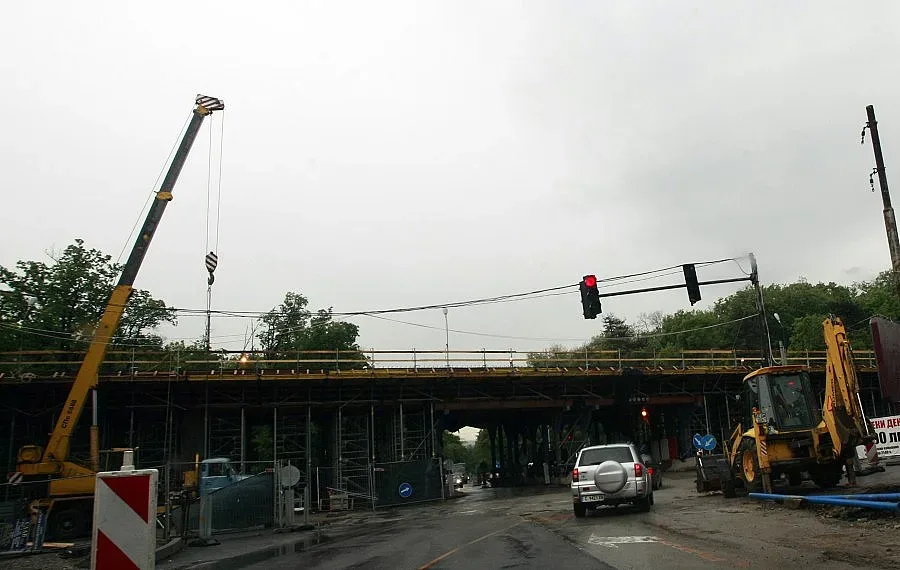 Пак затварят кръстовището на Семинарията