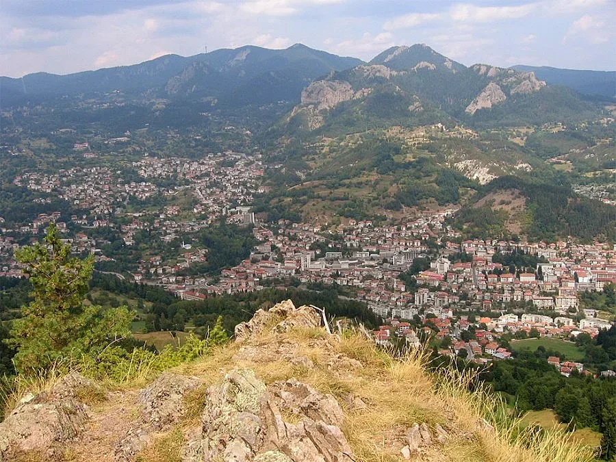 Рейсове запорираха сметки на кмет