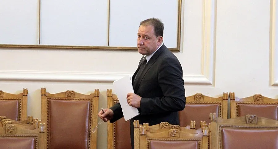 Оградата на браздата готова до дни