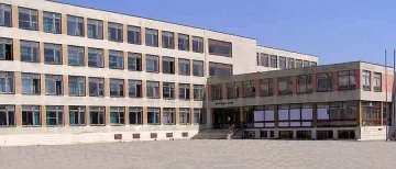 Закриват паралелки в Добрич