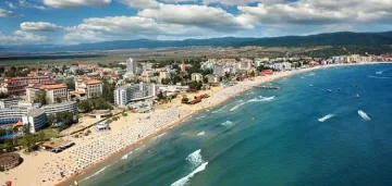 Чехкини и грузинци напълниха морето ни