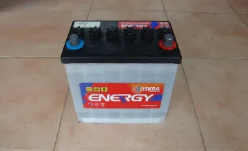 Акумулатор гръмна в лицето на тираджия и го заля с киселина