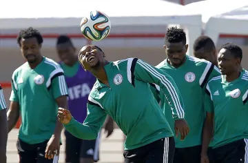 Президентът укротява нигерийците по телефона