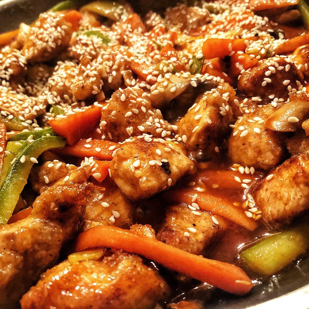 Тайните на готвача. Крехко печено пиле със зеленчуци