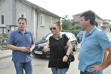Певицата Ивана с дарение в Килифарево