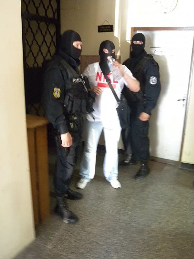 Двама в ареста за банковата атака (ОБЗОР)