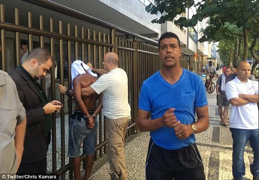 Човек на "Скай спортс" залови обирджия