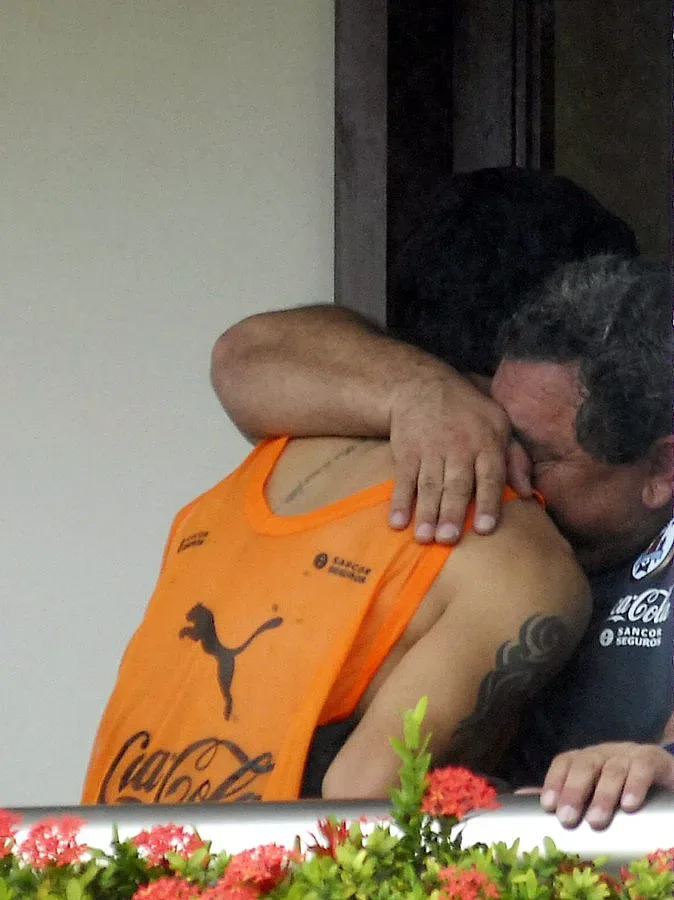 Посрещнаха Канибала като герой (ОБЗОР)