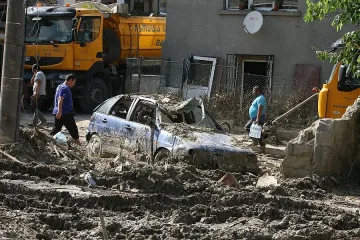 Майка с дете без бъбрек е на улицата