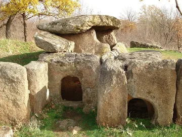 Тайнствените долмени в планината Сакар