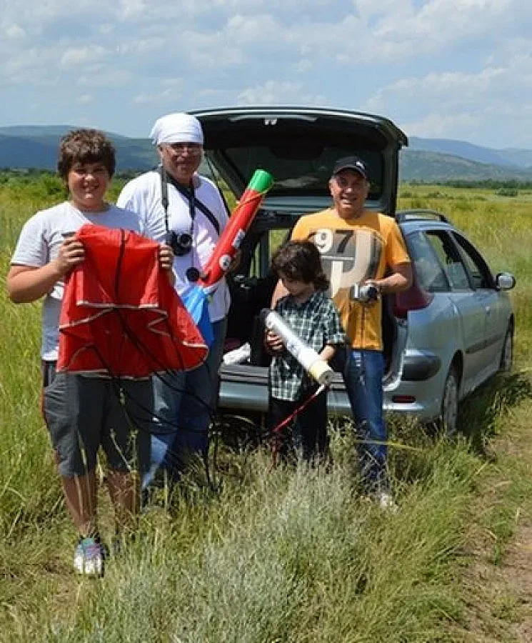 Ракети летяха с гориво от череши