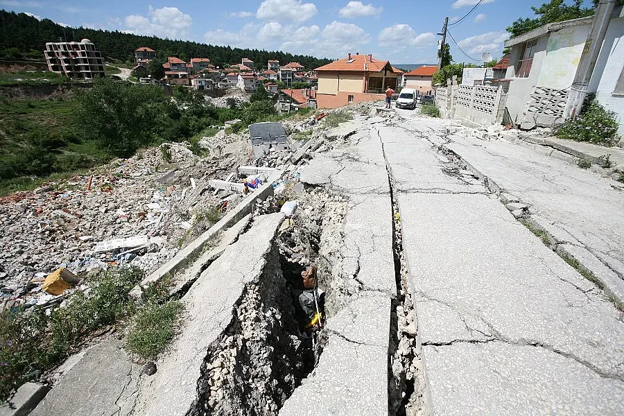 Бутат 80 къщи във Варна