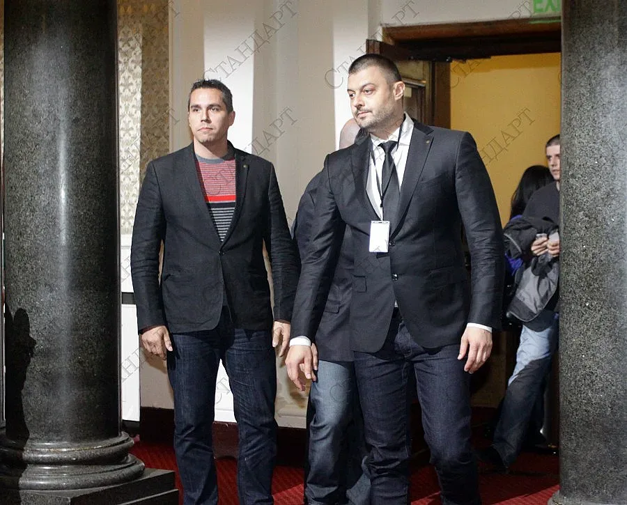 Бареков кани десните на преговори за вота
