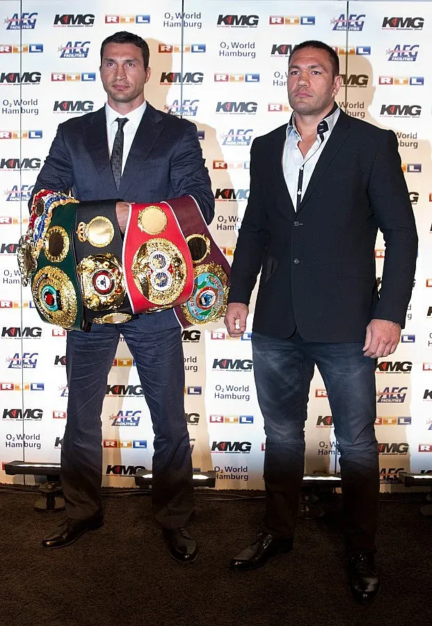 692 евро за билет за боя на Кобрата