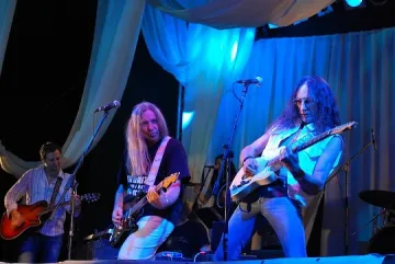 Вигенин кани Кен Хенсли