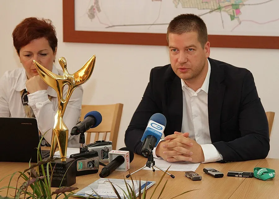 Събарят първите незакони къщи в ромски квартал