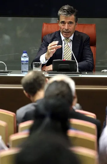 НАТО предложи на Грузия "пакет за сътрудничество"