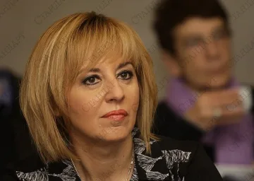 Манолова: Чакаме ГЕРБ на консултациите в петък