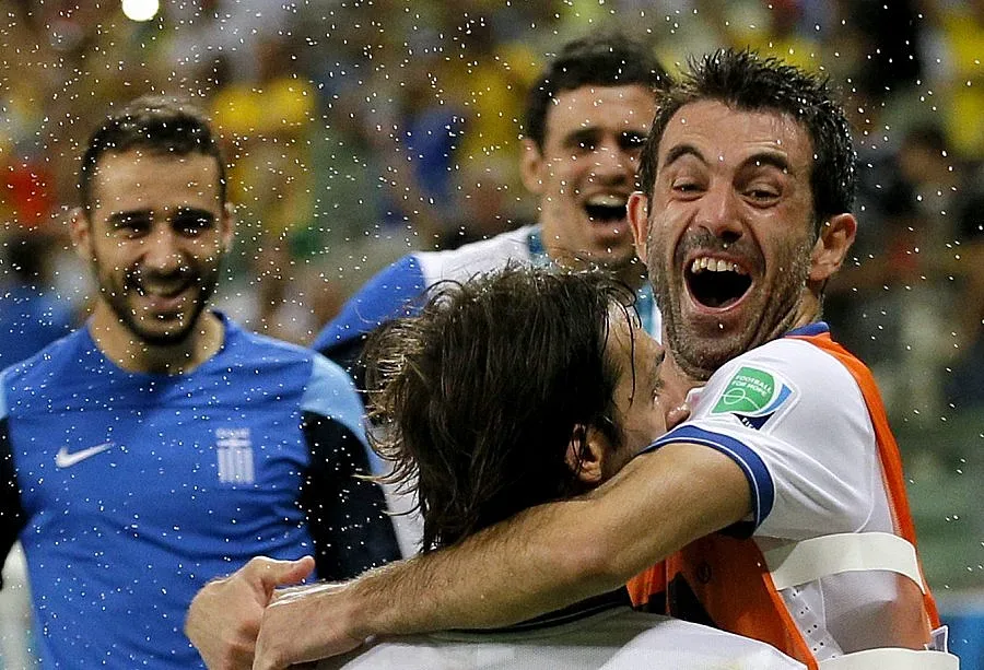 Колумбия и Гърция от група С продължават в Мондиала