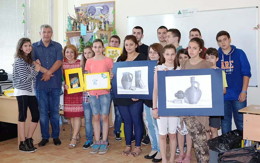 Ученици дариха 20 000 лв. за пеперудените деца