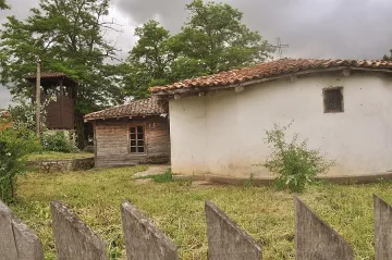 Чета от баби възражда славата на Бръшлян