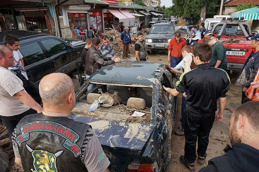 Доброволчески пункт в Благоевград в помощ на Варна и Добрич
