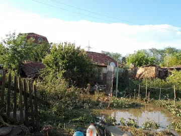 Евакуираха жители на село Ново Ботево (ОБЗОР)