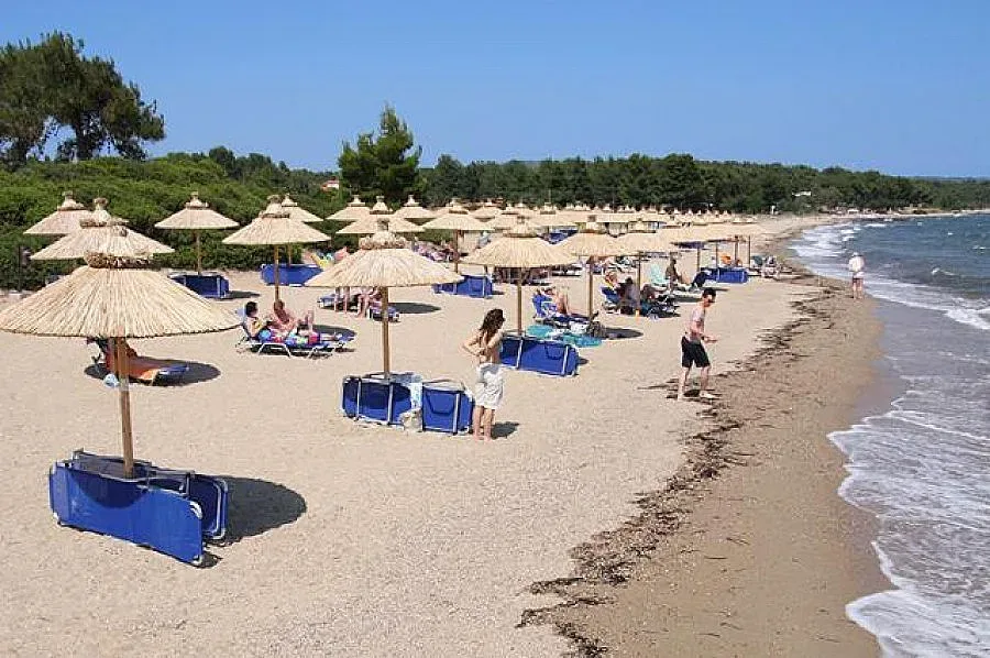 Лизингови компании дават талона за море в Гърция