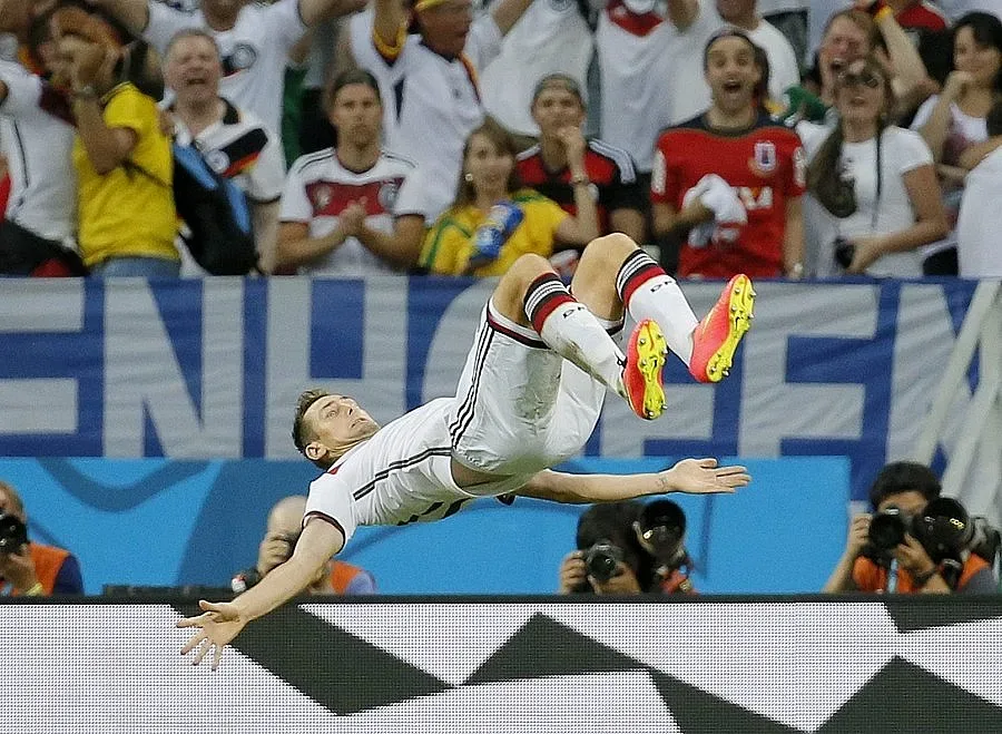 Клозе донесе точка на Германия срещу Гана с гол за историята