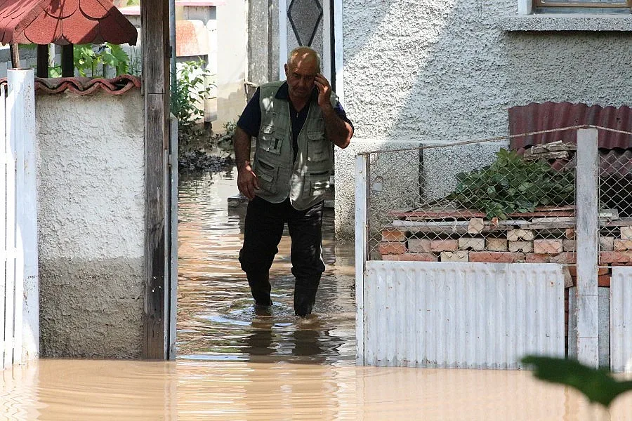 Три къщи паднаха в Добрич заради дъждовете 