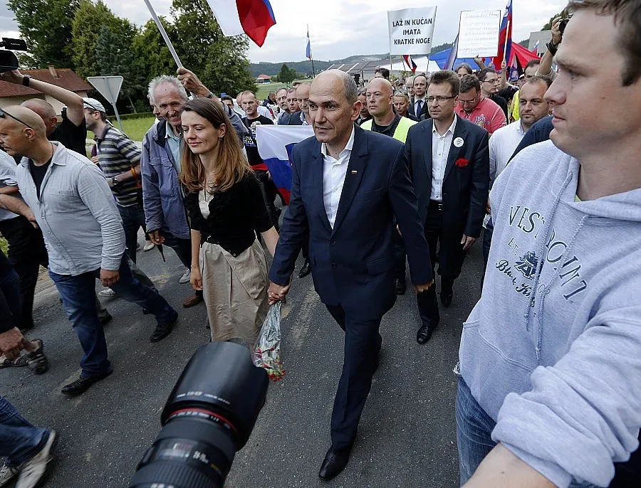Бившият словенски премиер влезе в затвора