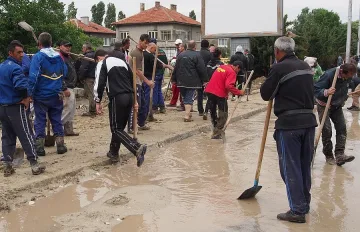 Затишие от водния ад, дъждът отново напира