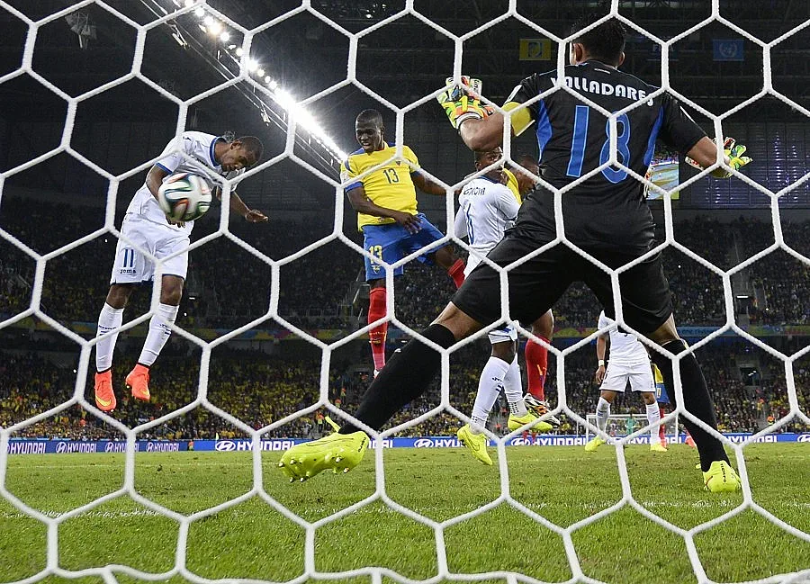 Еквадор остава в битката след победа над Хондурас