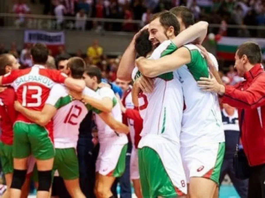 Намалиха билетите за мача с Русия