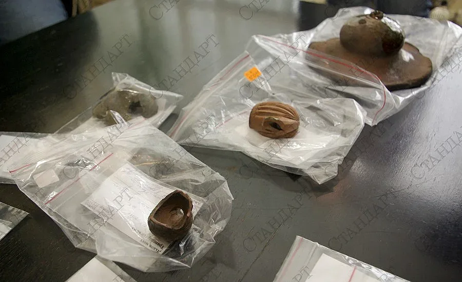 Археолозите на Лъвов мост намерили над 450 предмета