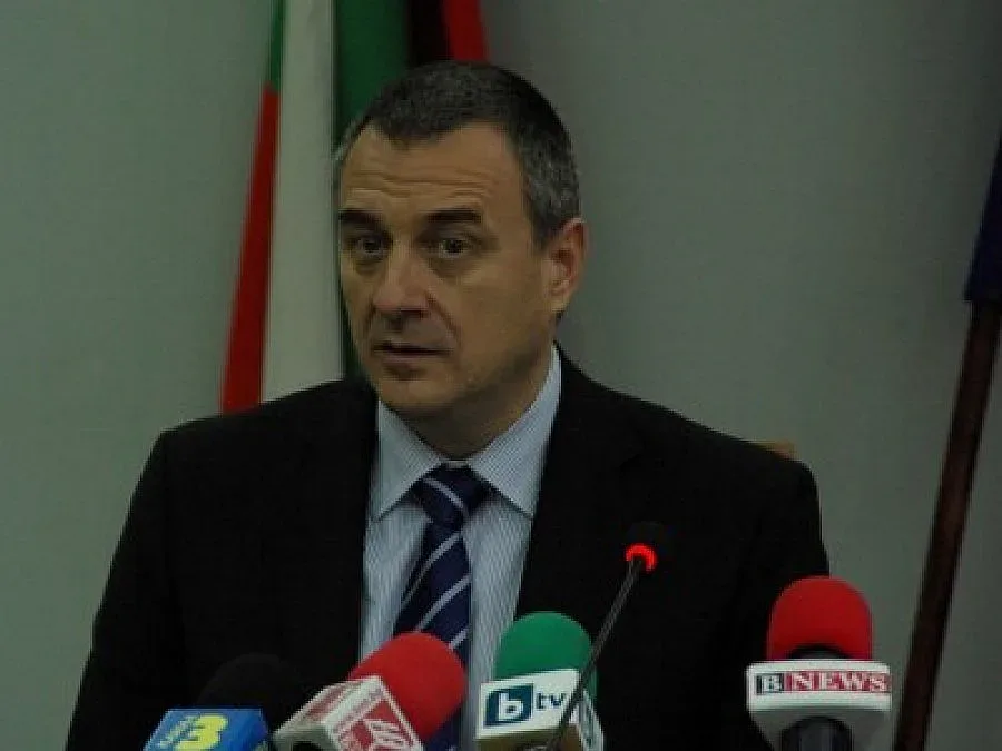 Йовчев: Предприемат се всички действия, за да бъде овладяна ситуацията