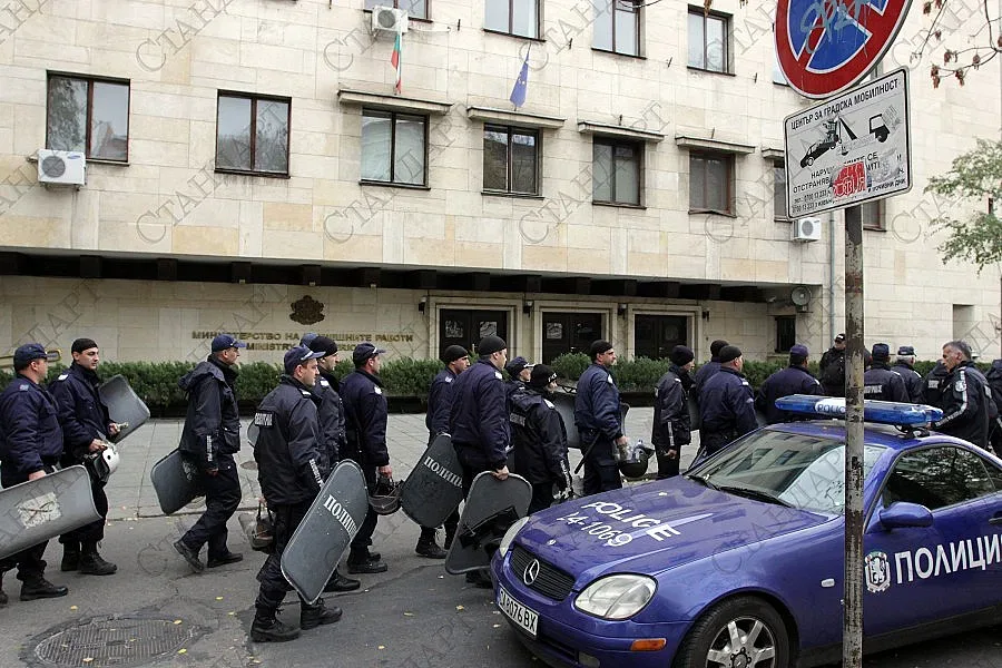 Парламентът преодоля ветото на президента, прегласуваха закона за МВР