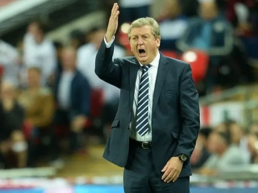 Англия без Окслейд-Чембърлен, Уругвай - без капитана си