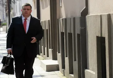 ОБЗОР: Прокурори разследват подуправител на БНБ