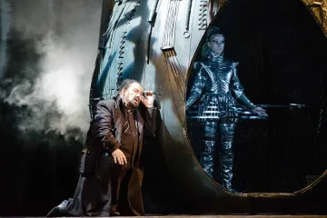 Калуди Калудов е Хофман в НДК