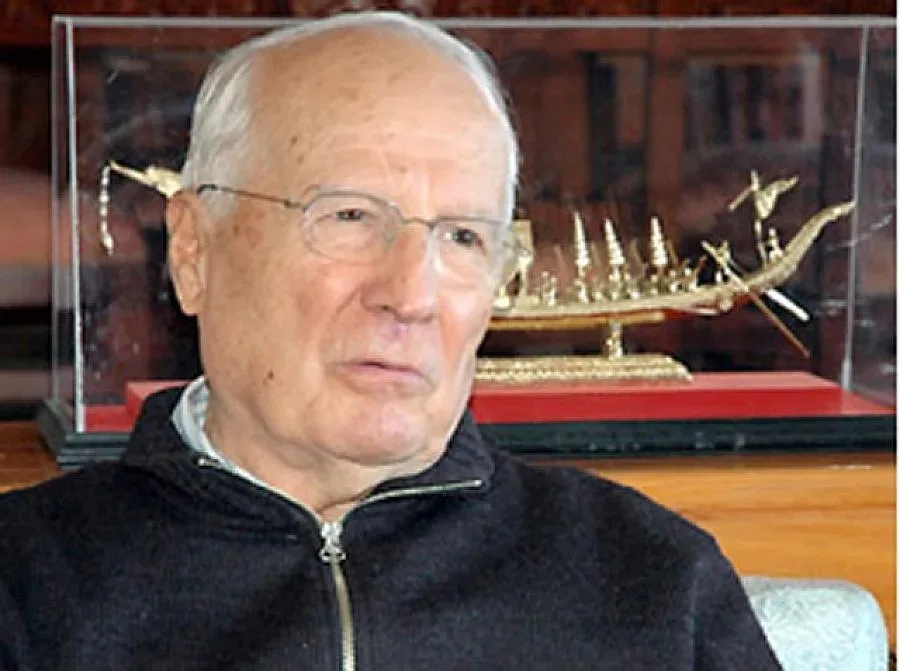 Бившият турски президент Кенан Еврен влиза в затвора