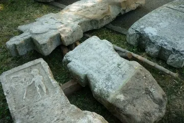 Изложба на римски паметници до археологическия музей