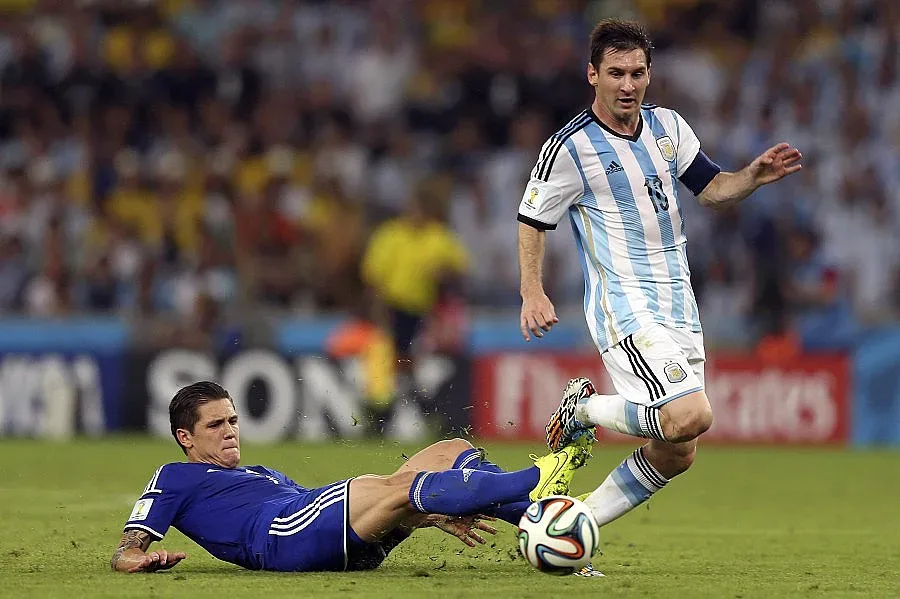 Бодигард засенчи Бълхата Меси