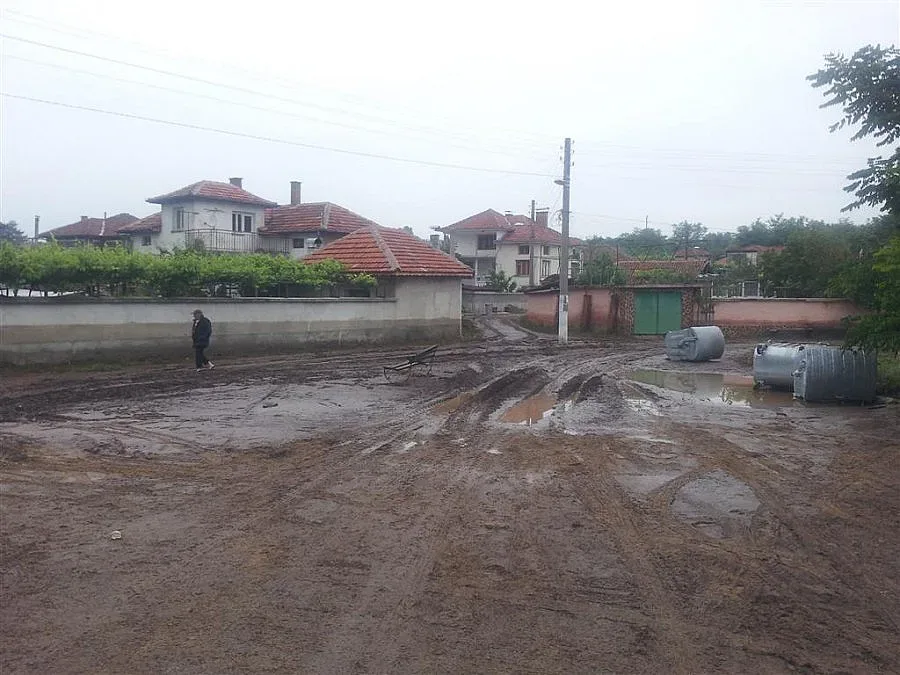 Порой удави родното село на Чудомир