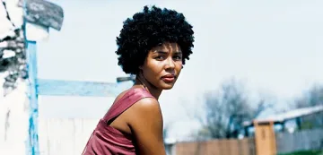 Промениха мястото и стартовия час на концертa на Ayo у нас