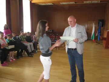 Обучават ученици в Банско с интерактивни игри