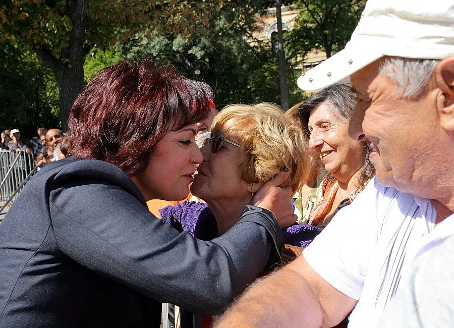 В БСП готвят софийски пуч за Станишев