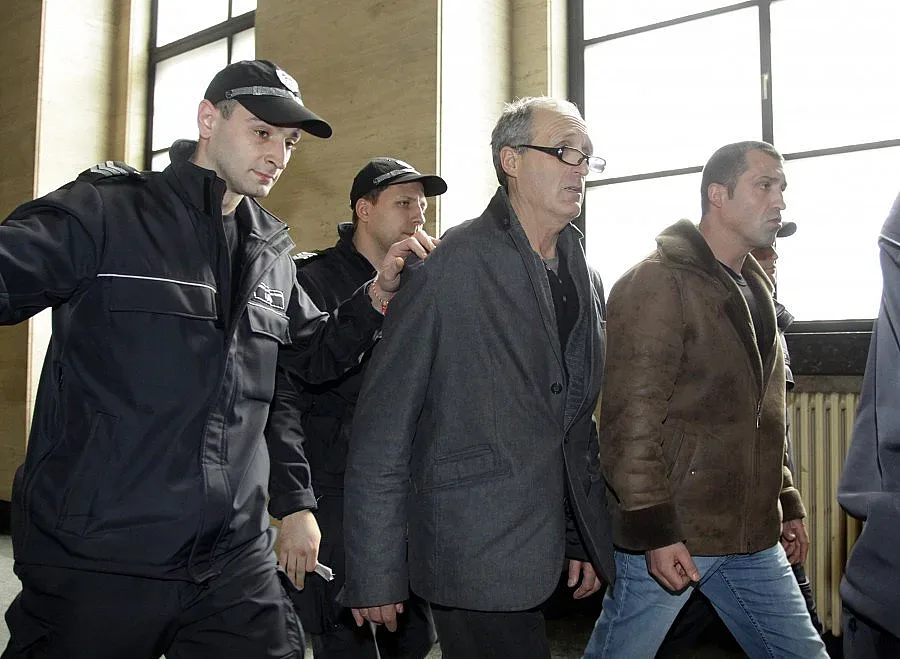 Парче от стъкло спасява убиеца на Отвертката